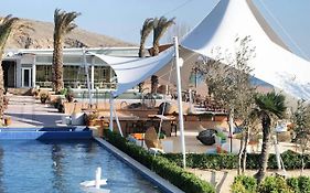 The Crescent Beach 4*